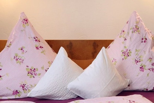 Schlafzimmer-Feldberg-Stabhalterhof Beitragsbild2